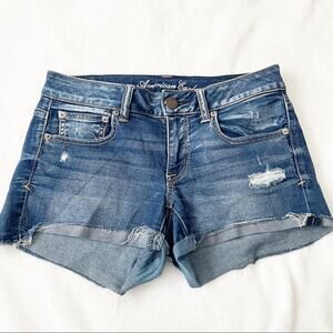 American Eagle Outfitters ripped Jean shorts blue super stretch denim size 6